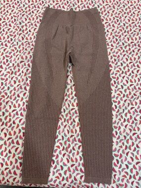 Seamless High-Rise Textured Leggings - Mauve Taupe